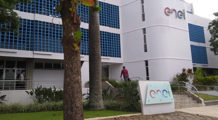 Caiado altera as condições de venda da Celg D