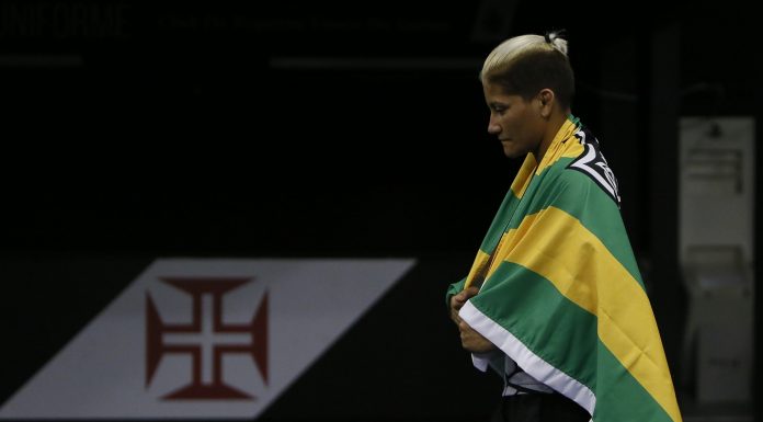 Lutadora dentro e fora do octógono: conheça a história de Pedrita, representante do Vasco no UFC Londres
