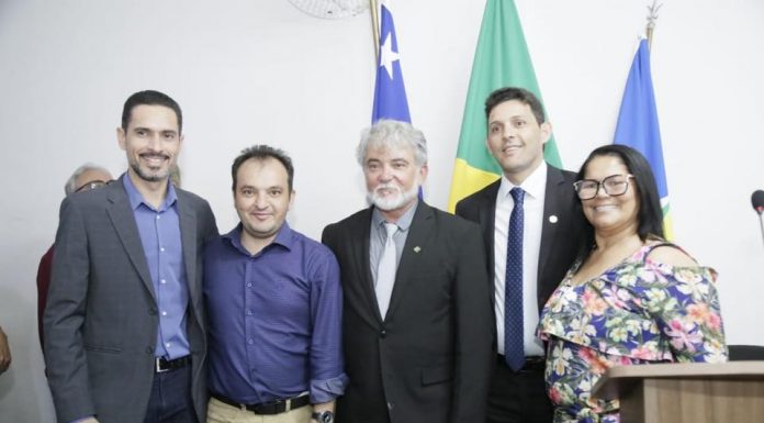 Alceu participa do lançamento da Expoval 2019 e elogia comércio local