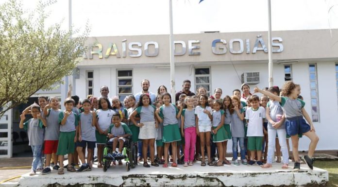 Visita ilustre na prefeitura de Valparapíso de Goiás