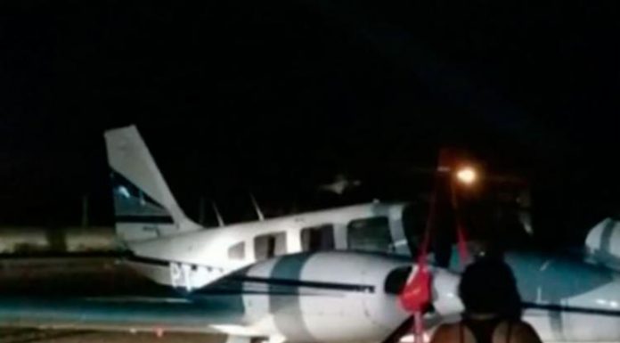 Avião com Amado Batista faz pouso de emergência na BA