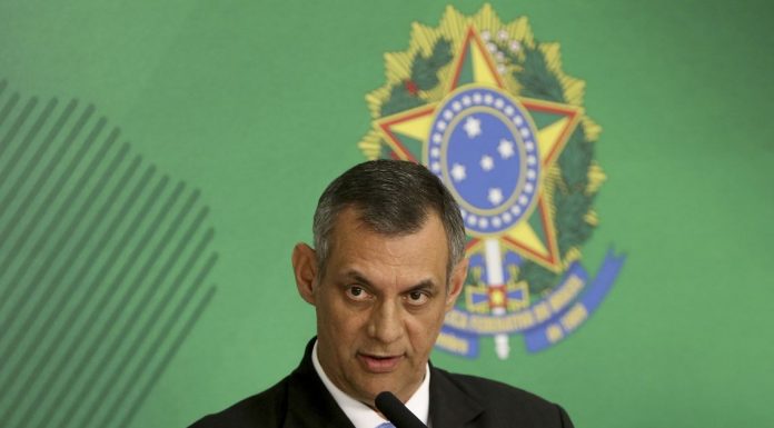 Bolsonaro ainda não decidiu sobre mudança nos Correios, diz porta-voz