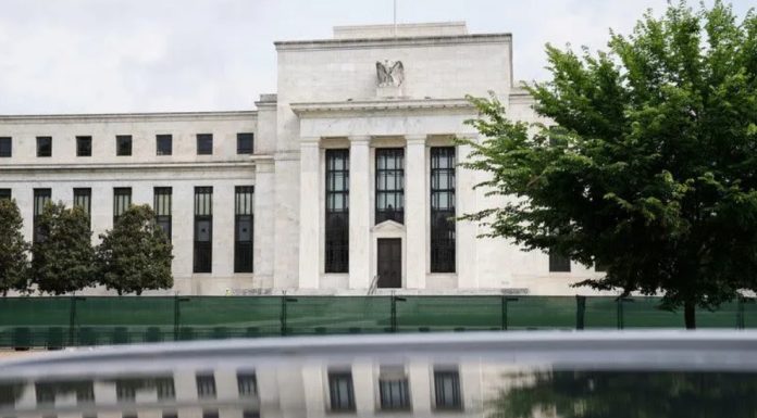 Inflação bate recorde em vários países e risco de recessão global aumenta