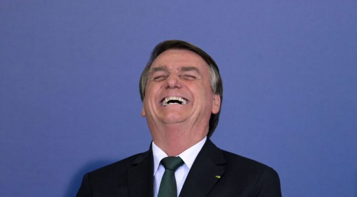 Bolsonaro edita decreto para liberar R$ 5,6 bi do orçamento secreto