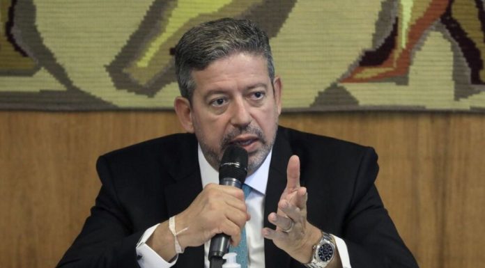 Lira rechaça discussão sobre aumento de ministros do STF neste momento