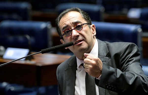 Kajuru pede desculpas a Gilmar Mendes ‘em nome de minha falecida mãe’