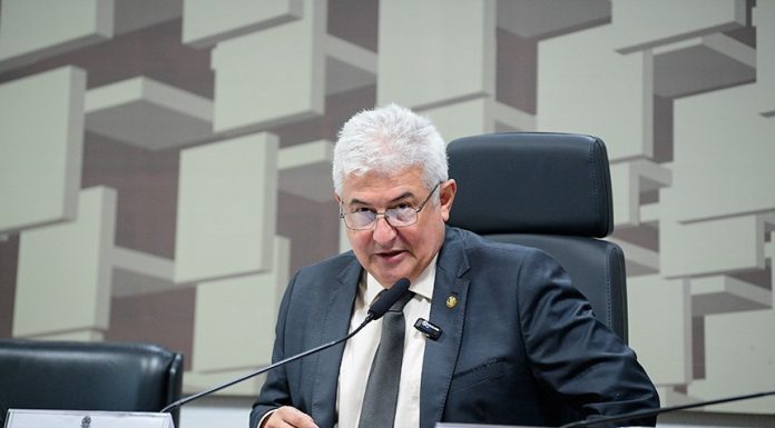 Projeto cria bolsa para estudantes do ensino médio