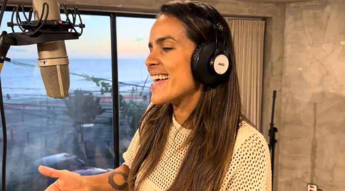 Ju Moraes lança single que vai compor trilha sonora de websérie