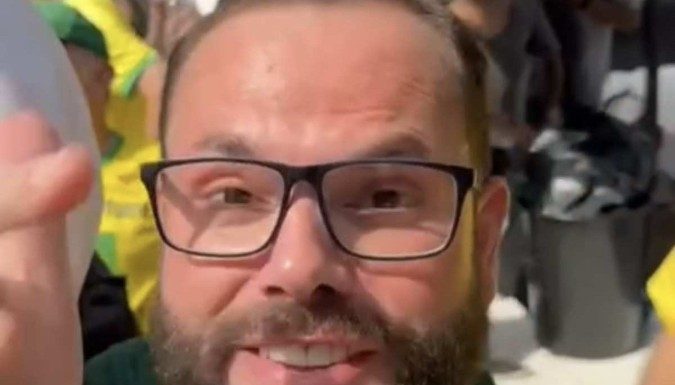 Senador gastou R$ 30 mil de verba pública para participar de ato pró-Bolsonaro