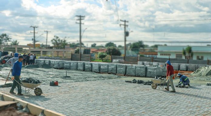 PRAÇA DA CAPELA NOSSA SENHORA APARECIDA TEM OBRAS AVANÇADAS