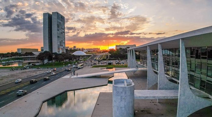 Lei facilita corte de impostos para data centers e programas contra câncer