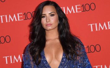 Demi Lovato é hospitalizada após overdose de heroína, diz site