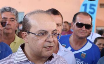 Ibaneis promete reajuste de 37% a policiais militares e civis do DF