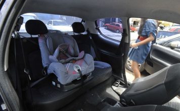 Cartilha orienta pais sobre transporte correto de crianças em veículos