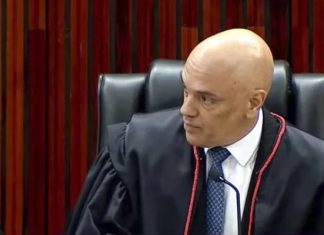 Moraes envia à PGR pedido da Polícia Federal para indiciar Bolsonaro