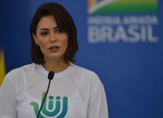 ‘Perdão pelos palavrões do meu marido’, declara Michelle Bolsonaro