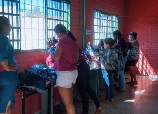 Tem Bazar no Centro Comunitário da Nova Vila, em Valparaíso