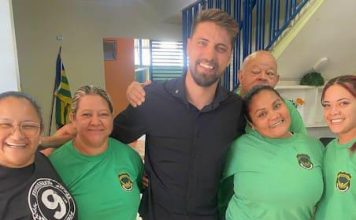 ANIVERSÁRIO DE KÁTIA SOARES – Servidora exemplar da Educação faz aniversário e recebe os parabéns do prefeito Marcus Vinicius e de colegas