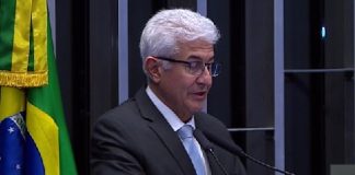 Exame para médicos recém-formados deve ser aplicado pelo CFM, diz Pontes