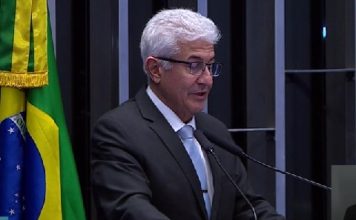 Exame para médicos recém-formados deve ser aplicado pelo CFM, diz Pontes